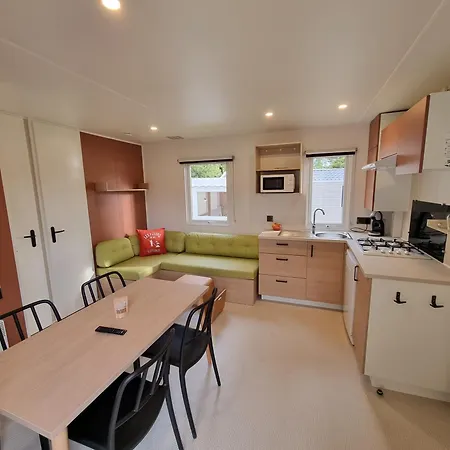 3 Chambres Avec Privatif *